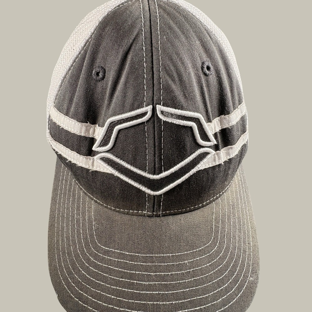 EvoShield FlexFit‎ Baseball Hat L/XL Gray White Athletic Training Cap Streetwear